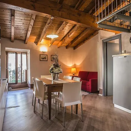 Appartamento Vacanze Ai Burattini Adrara San Rocco