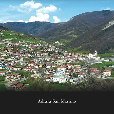 アパート Vacanze Ai Burattini Adrara San Rocco